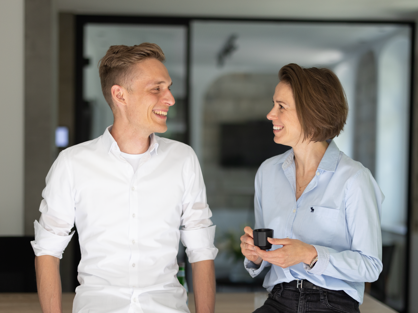 Marcel Hühn und Susann Dombrowski im Gespräch in der Villa Nova